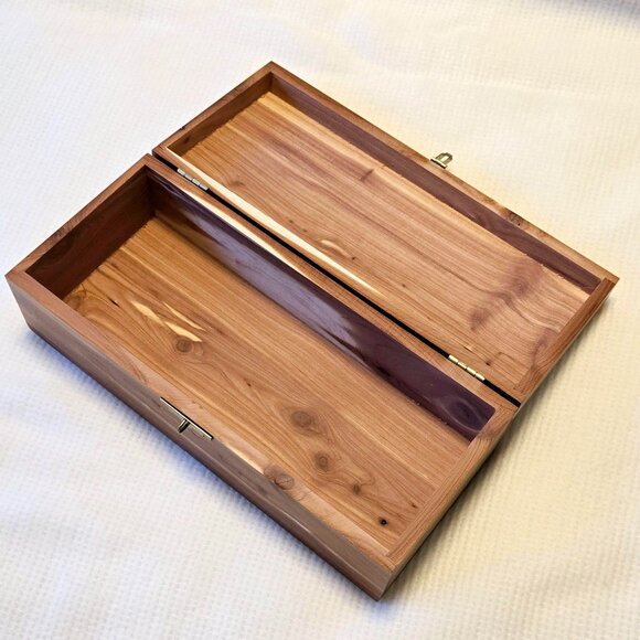Cedar Box with Latch - Large Size - Picture 1 of 11